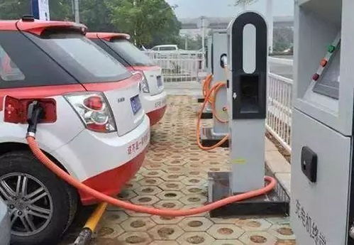 成都明起啟用新能源汽車專用號牌 不限行、免費停車，綠色出行再升級